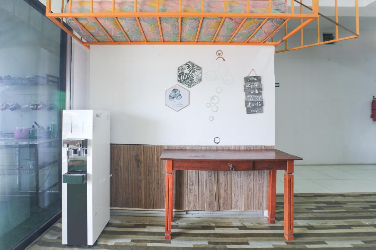Oyo 90321 Hotel Bajet Sri Manal Tanah Merah  Eksteriør bilde