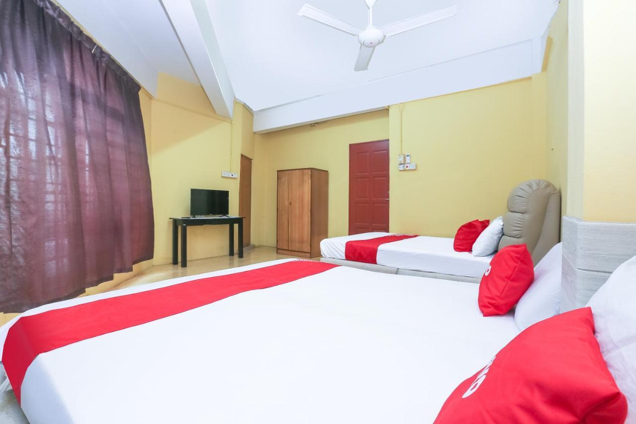 Oyo 90321 Hotel Bajet Sri Manal Tanah Merah  Eksteriør bilde