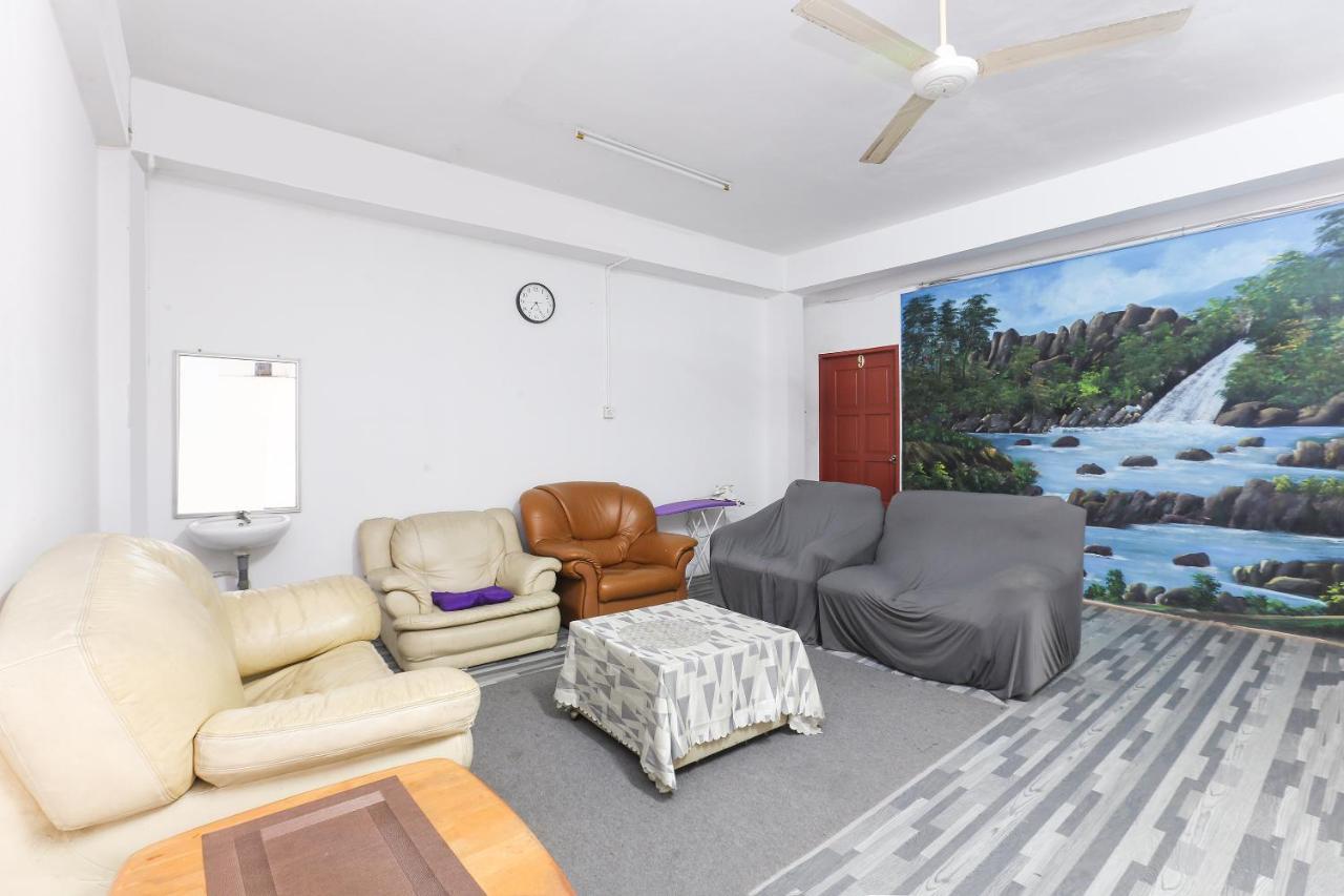 Oyo 90321 Hotel Bajet Sri Manal Tanah Merah  Eksteriør bilde